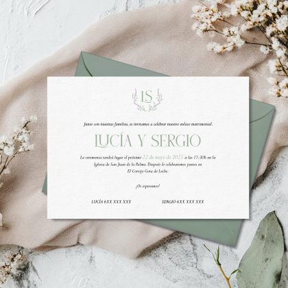 INVITACIÓN ESCUDO LAVANDA